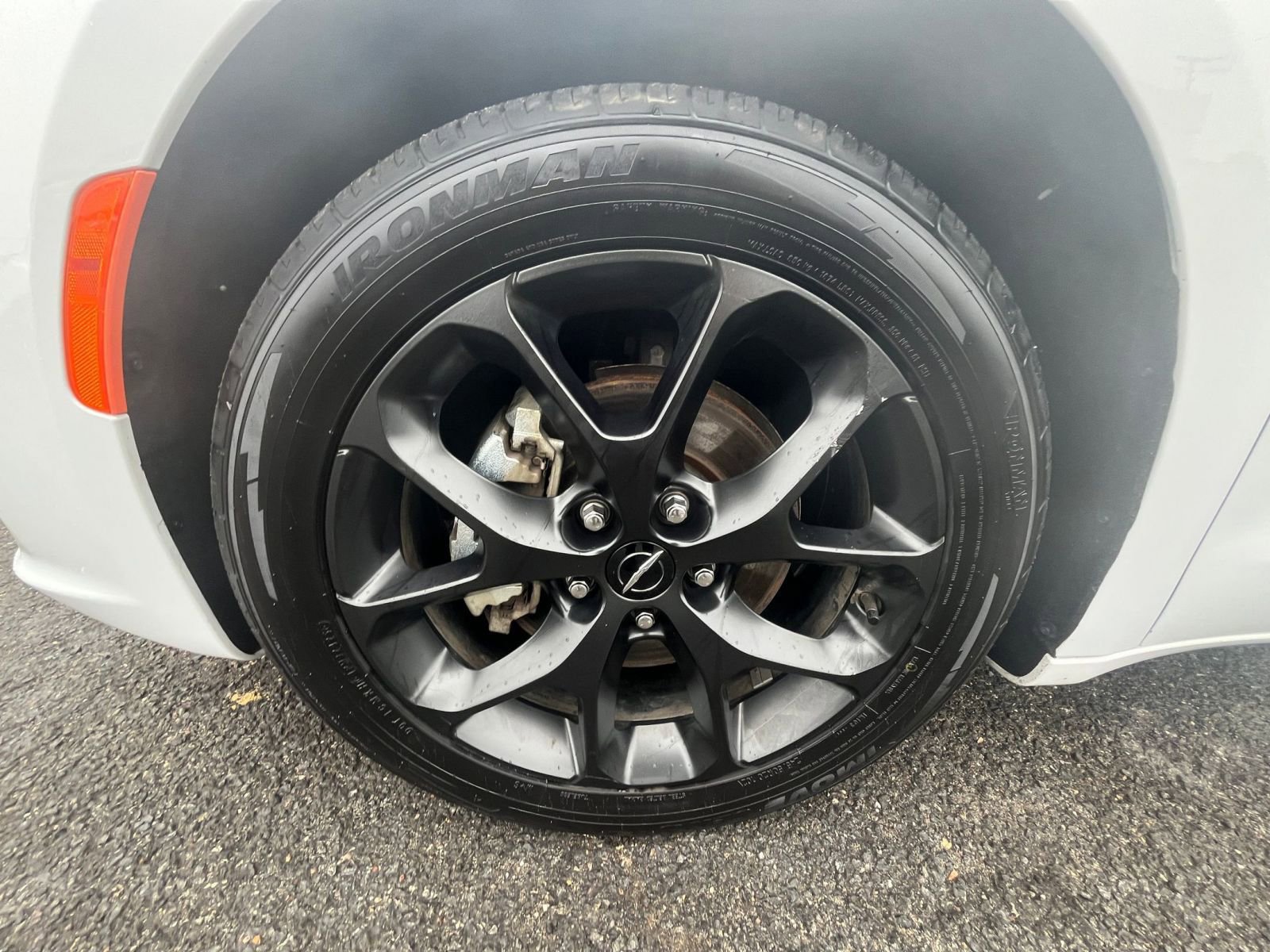 Used 2025 Chrysler Pacifica Limited FWD image 34