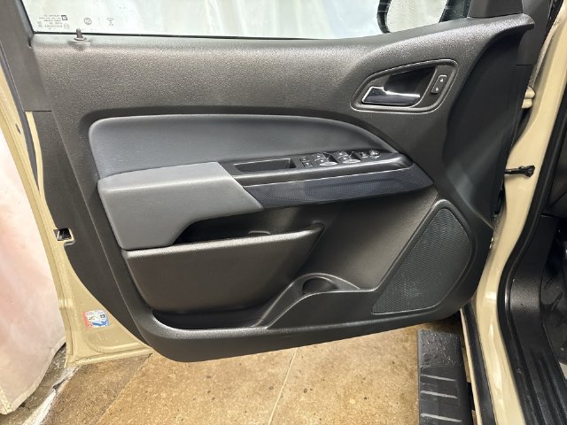 Used 2022 Chevrolet Colorado Z71 AWD/4WD image 20