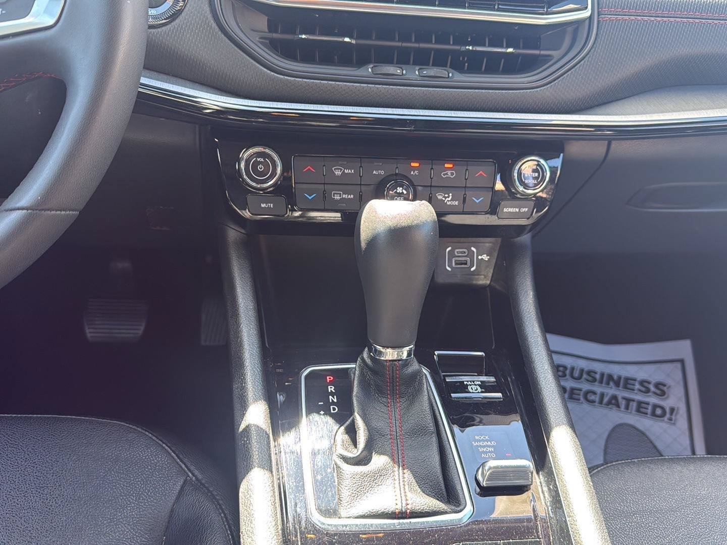 Used 2024 Jeep Compass Trailhawk AWD/4WD image 29
