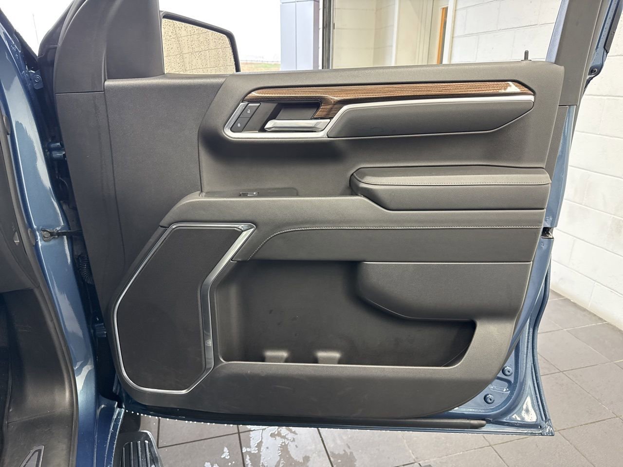 Used 2024 Chevrolet Silverado 1500 LT image 49