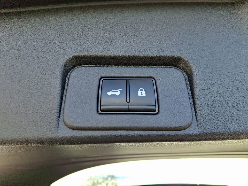 Used 2024 Nissan Rogue SV w/ SV Premium Package image 31