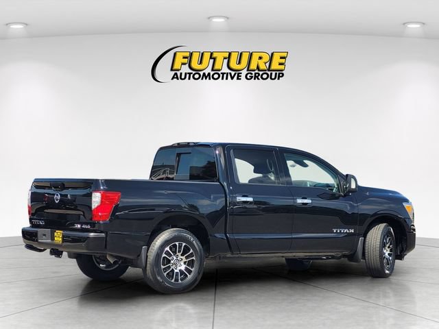 Used 2021 Nissan Titan SV w/ SV Convenience Package AWD/4WD image 4
