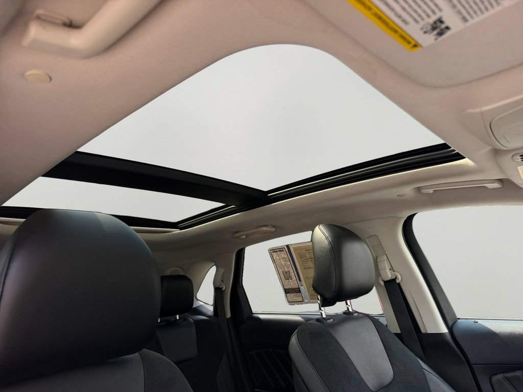Used 2015 Ford Edge Sport w/ Equipment Group 401A AWD/4WD image 7