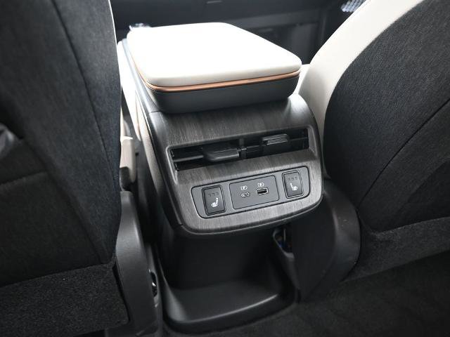 Used 2023 Nissan Ariya FWD image 13