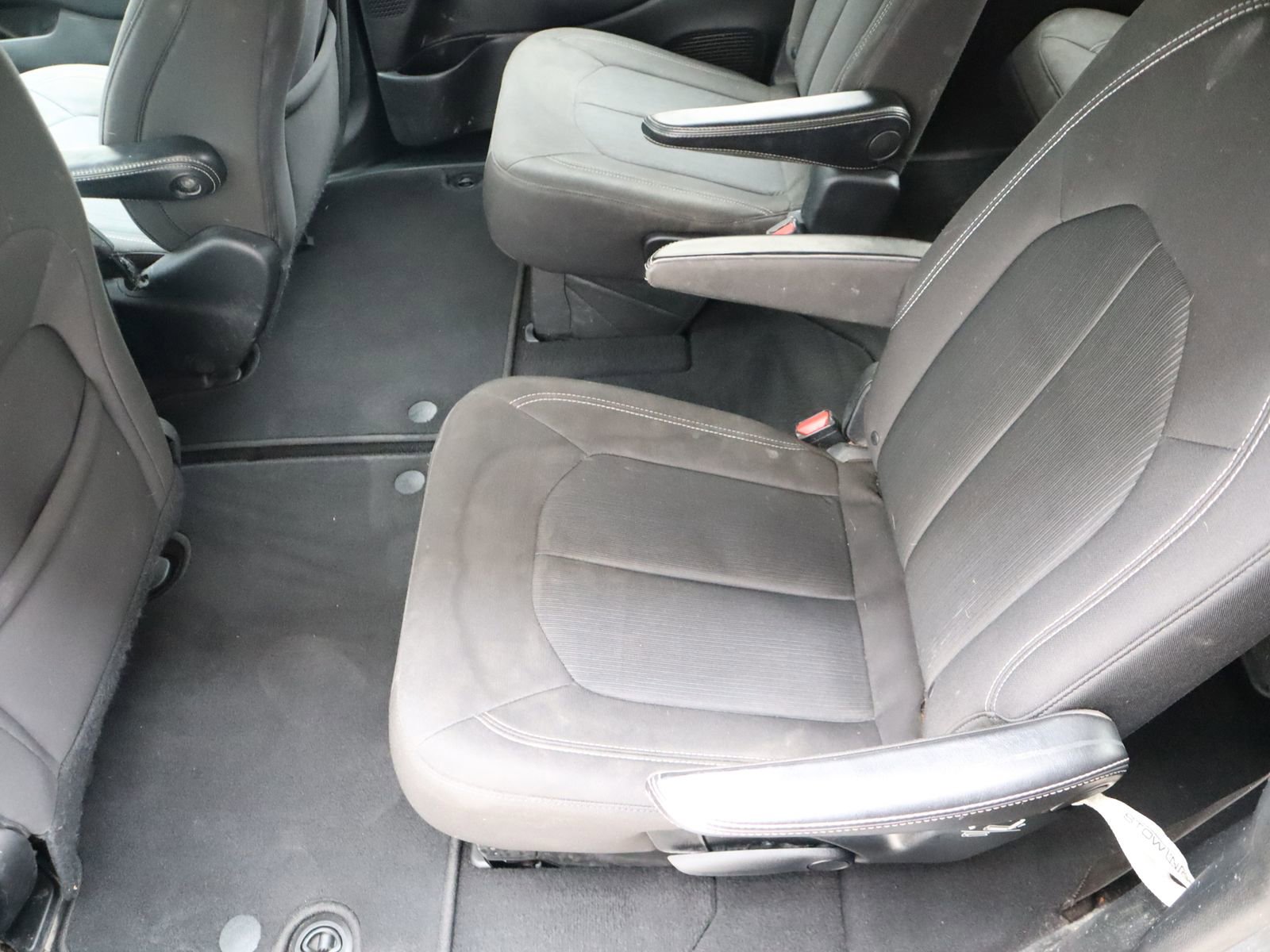 Used 2018 Chrysler Pacifica Touring Plus w/ S Appearance Package FWD image 32