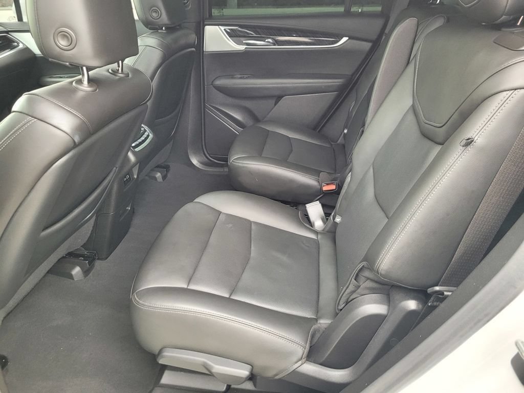 Used 2023 Cadillac XT6 Premium Luxury FWD image 11