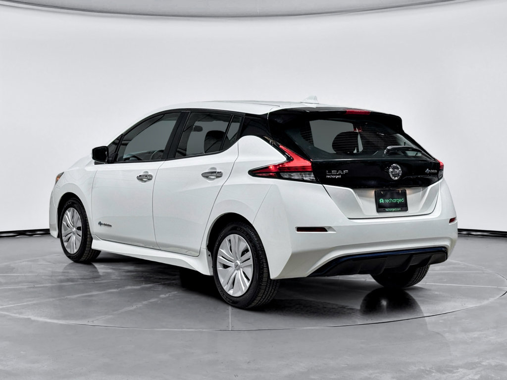 Used 2018 Nissan Leaf S image 2
