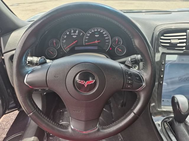 Used 2013 Chevrolet Corvette Convertible RWD image 19