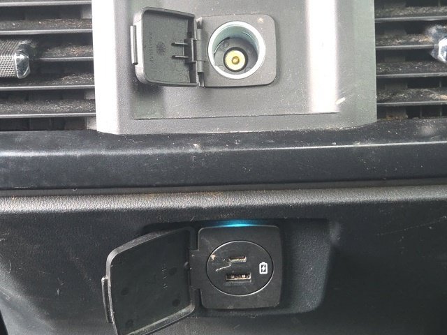 Used 2023 Ford F150 Lariat AWD/4WD image 14
