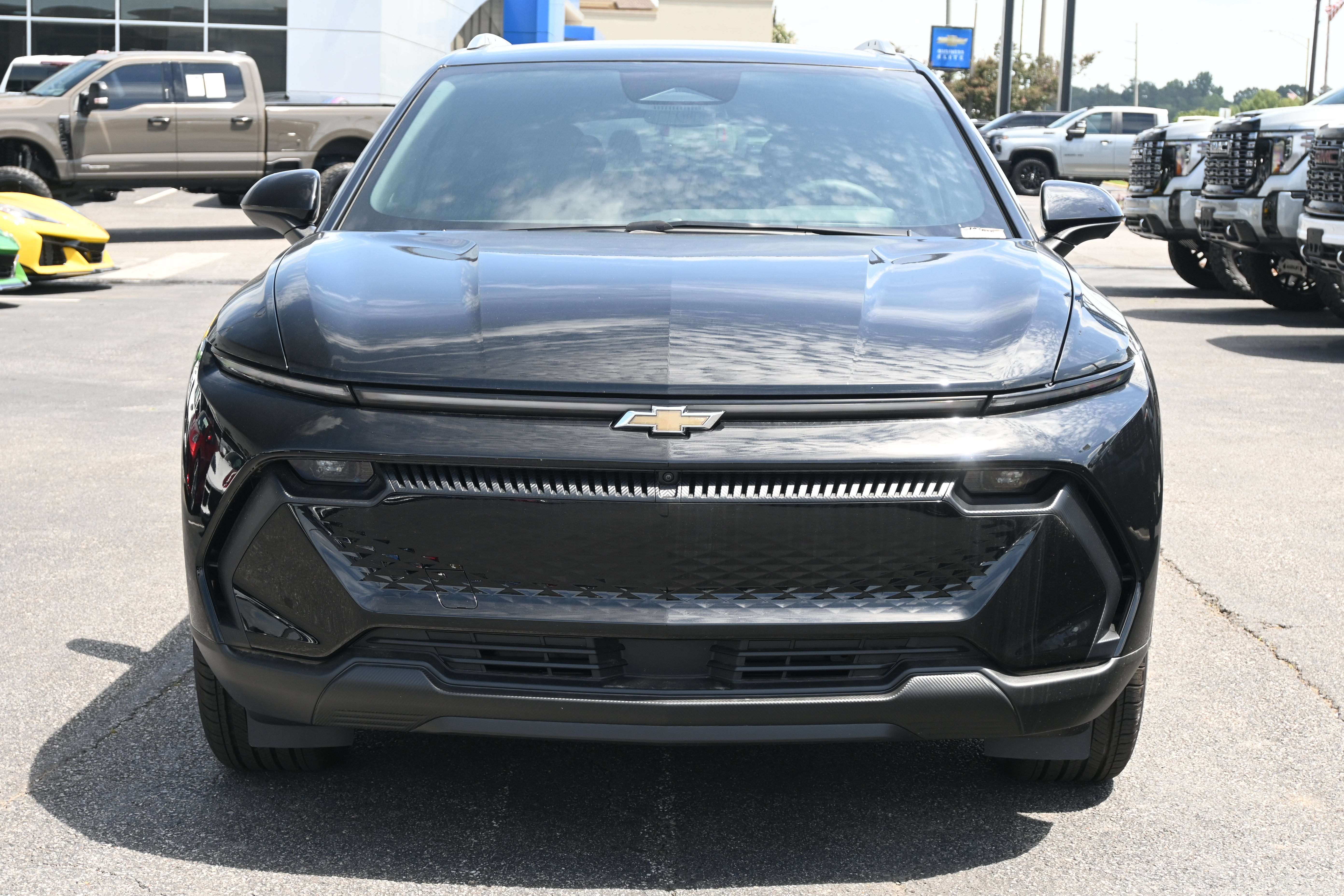 New 2026 Chevrolet Equinox EV LT FWD image 3