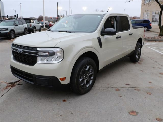 Used 2024 Ford Maverick XLT image 2