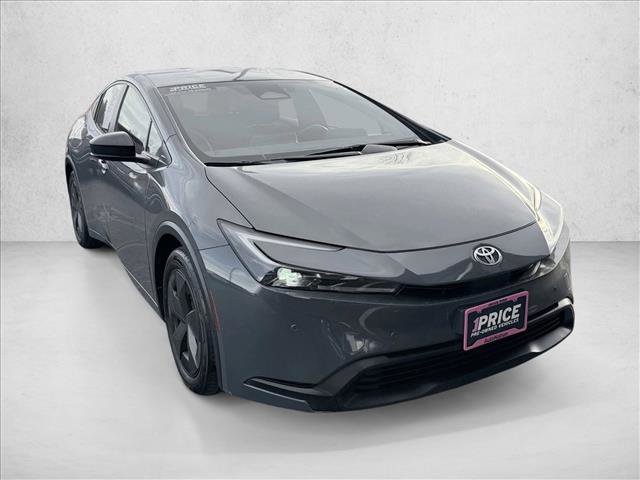 Used 2024 Toyota Prius LE image 3