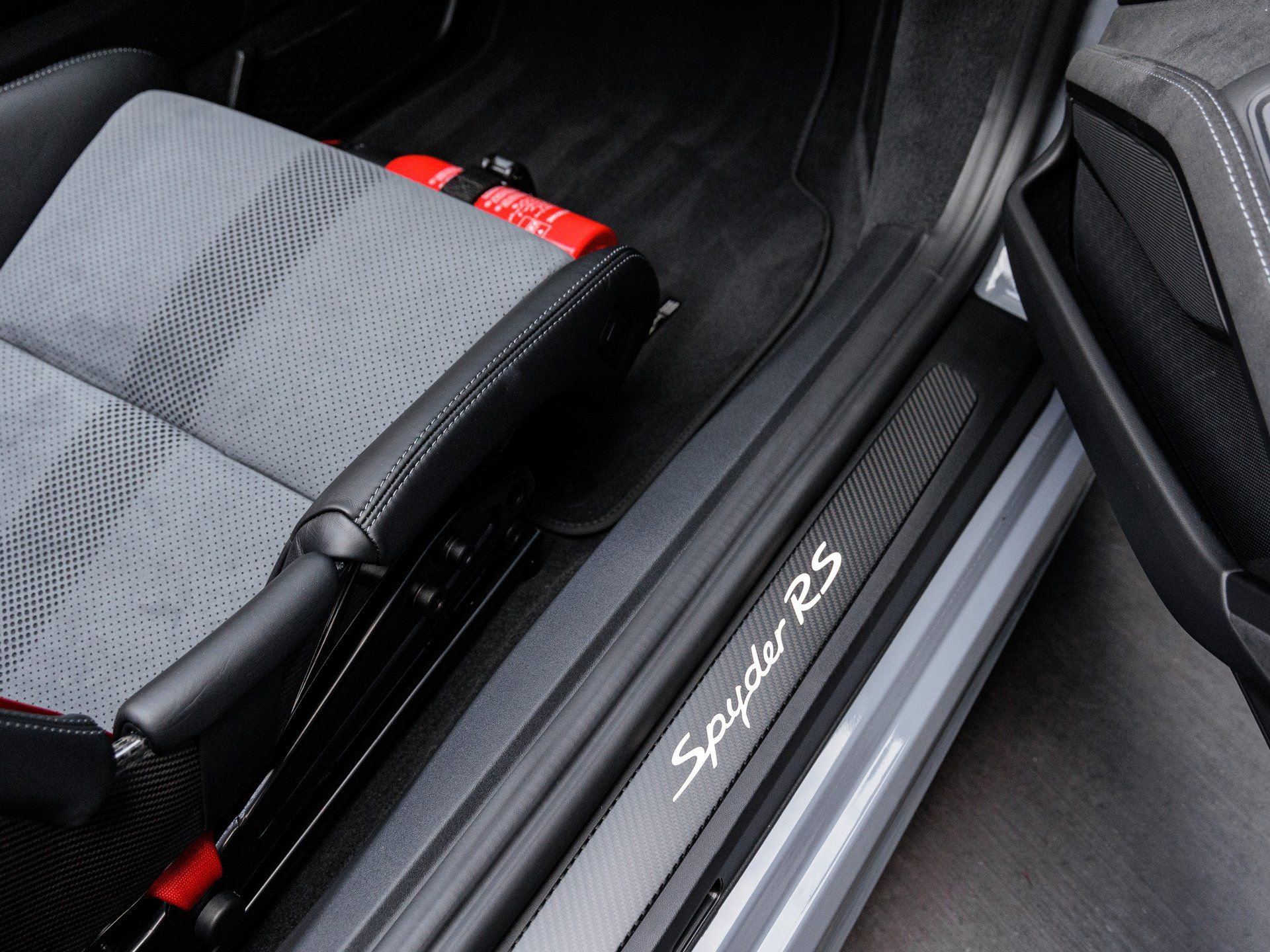 Certified 2025 Porsche 718 Boxster Spyder RS image 38