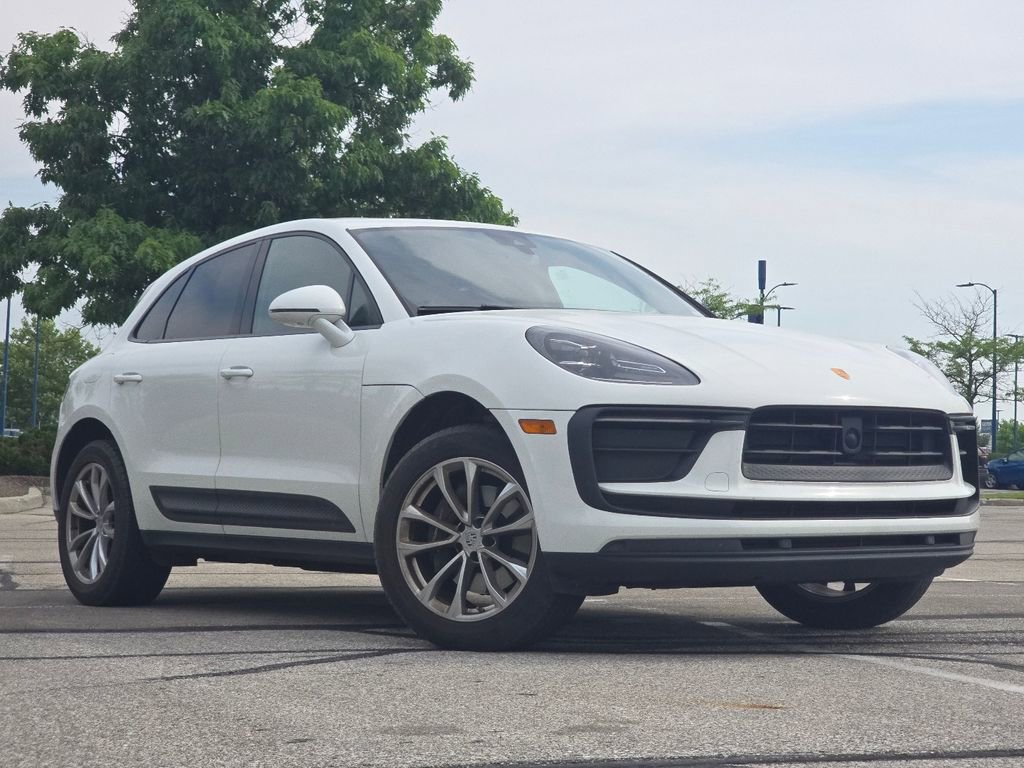 Used 2023 Porsche Macan Turbo AWD/4WD image 2