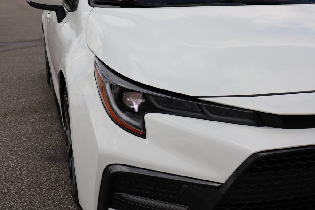 Used 2021 Toyota Corolla XSE FWD image 5