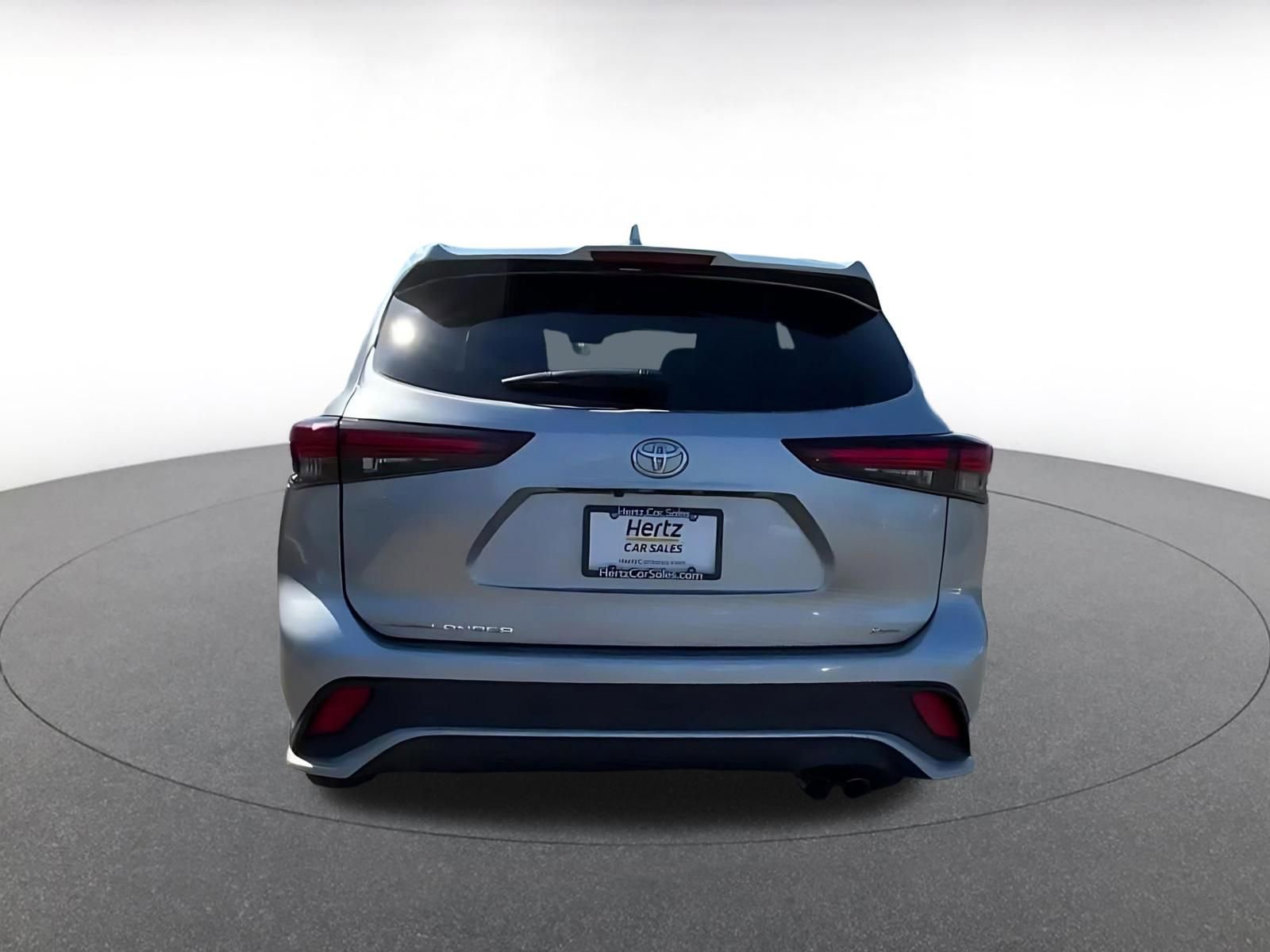 Used 2024 Toyota Highlander XSE image 11