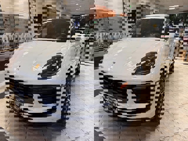 Used 2025 Porsche Macan image 6