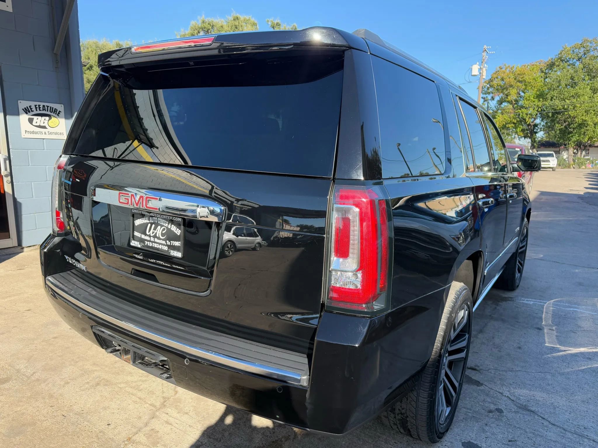 Used 2018 GMC Yukon Denali w/ Denali Ultimate Package image 7