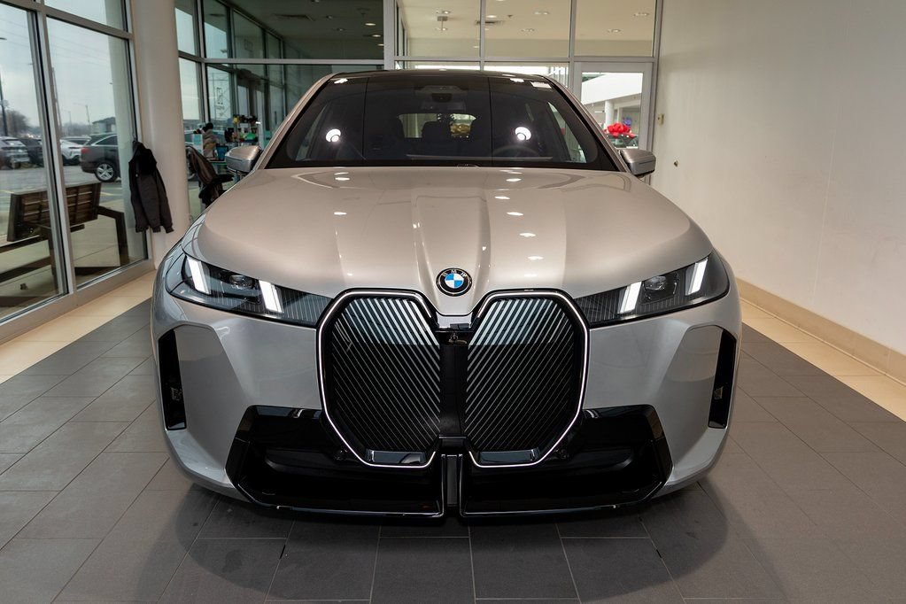 Used 2026 BMW iX xDrive60 w/ M Sport Package AWD/4WD image 2