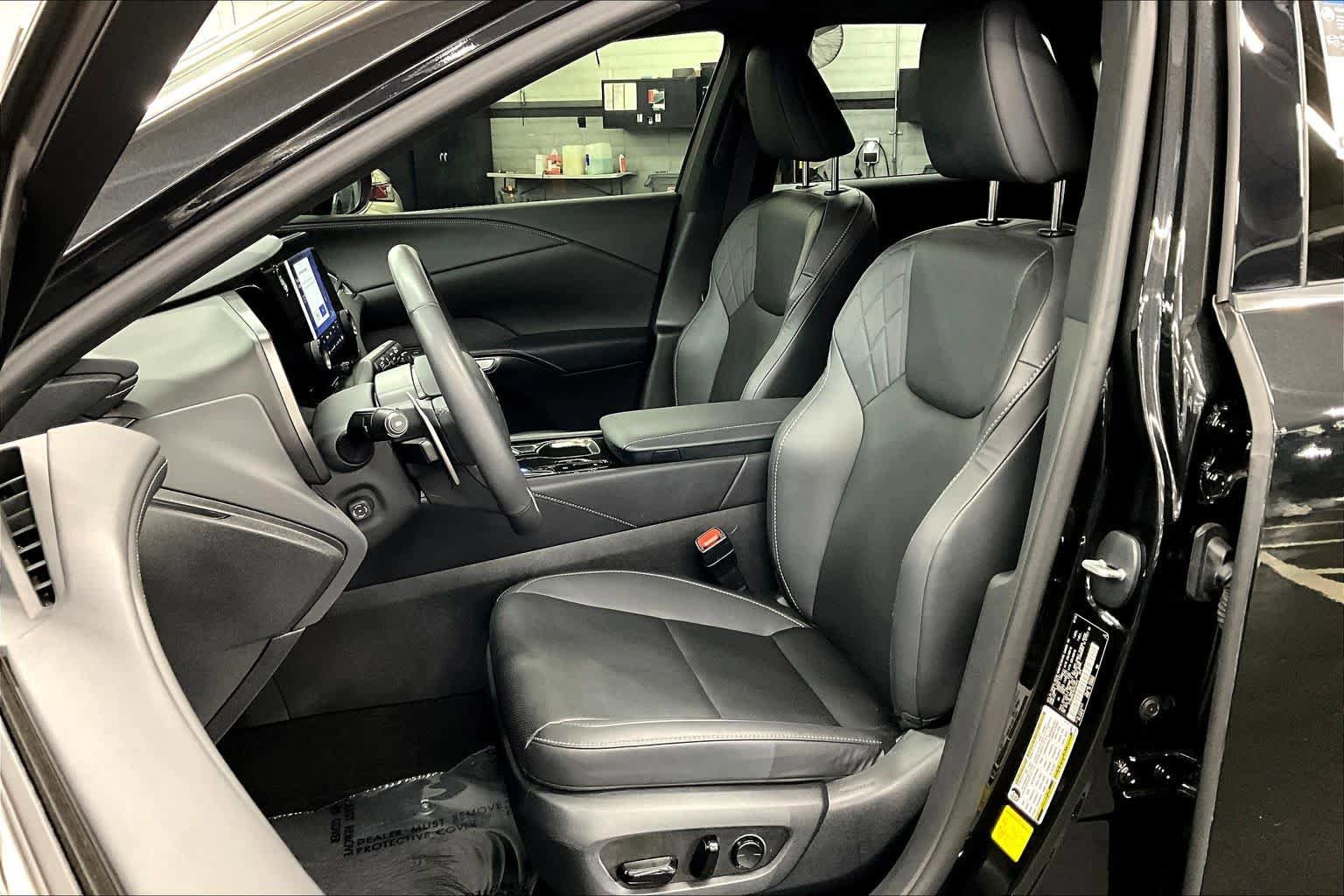 Used 2024 Lexus RX 350 FWD w/ Technology Package image 7
