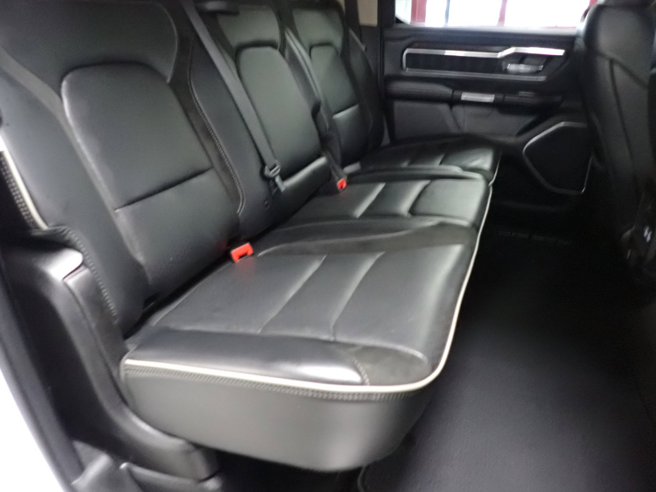 Used 2021 RAM 1500 Laramie image 9