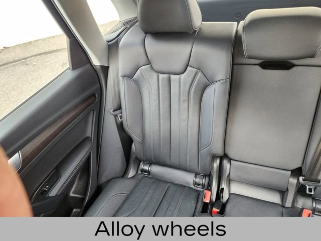 Used 2023 Audi Q5 e Premium Plus image 14