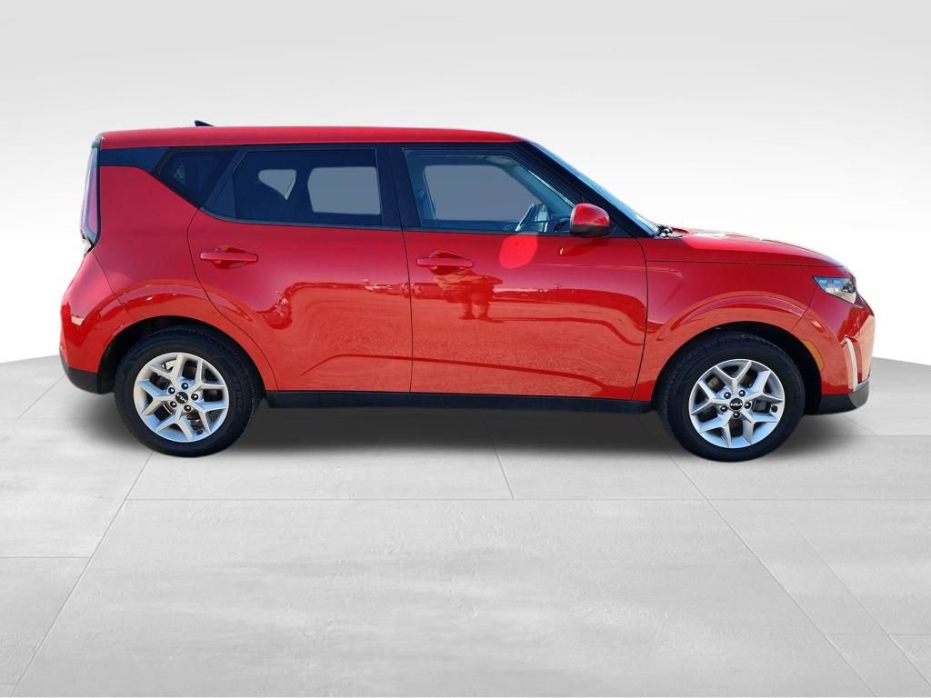 Used 2024 Kia Soul LX w/ Option Group 015 image 9