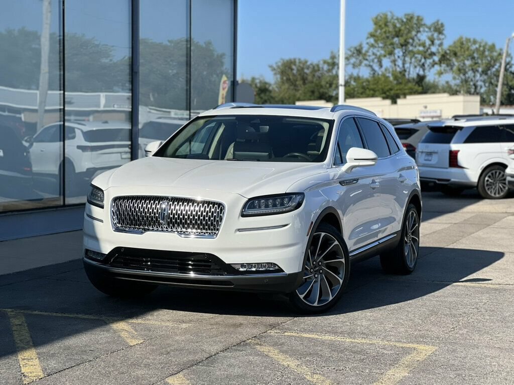 Used 2023 Lincoln Nautilus Reserve w/ Equipment Group 202A AWD/4WD image 32