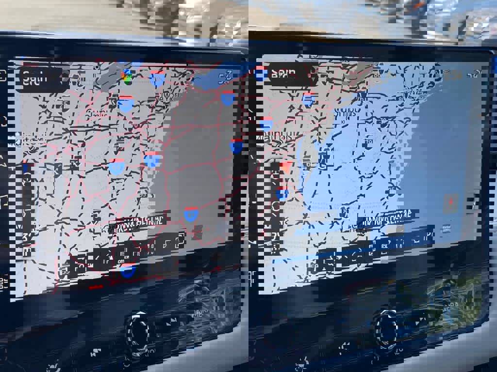 New 2025 Mitsubishi Outlander SE image 9