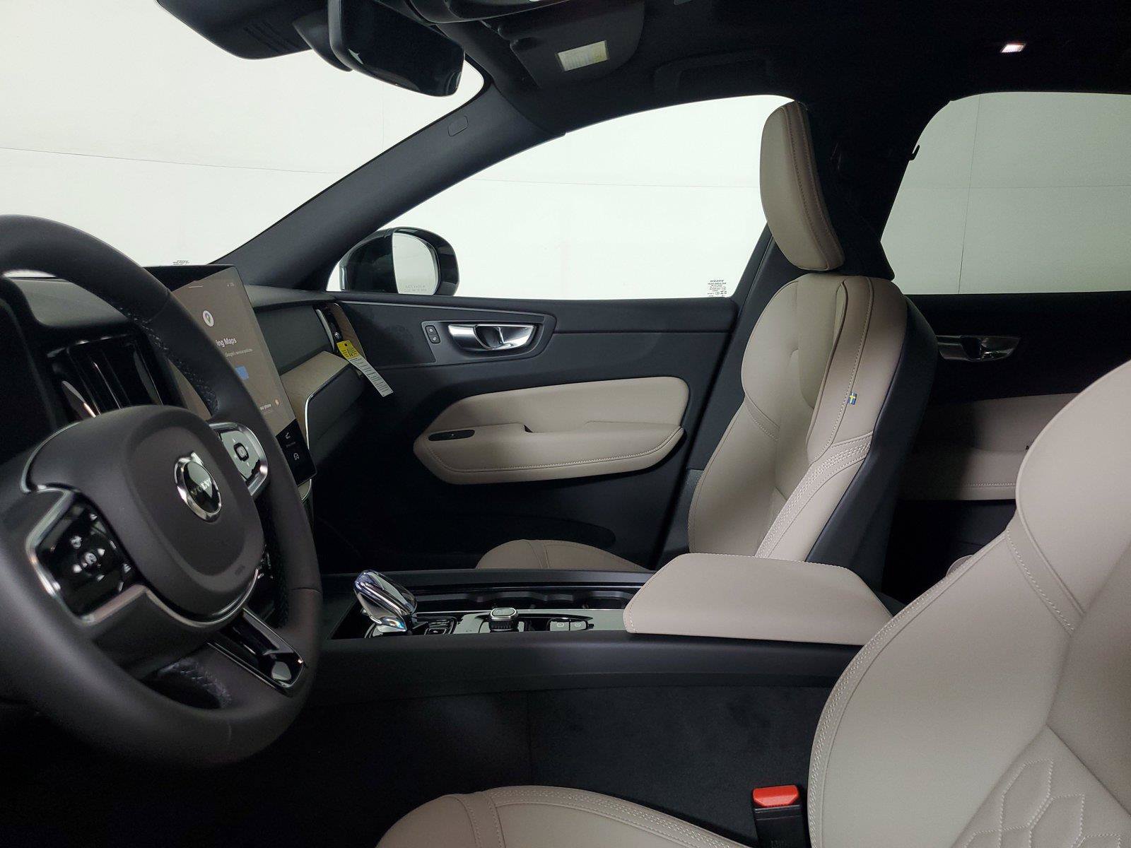 New 2027 Volvo XC60 B5 Core AWD/4WD image 22