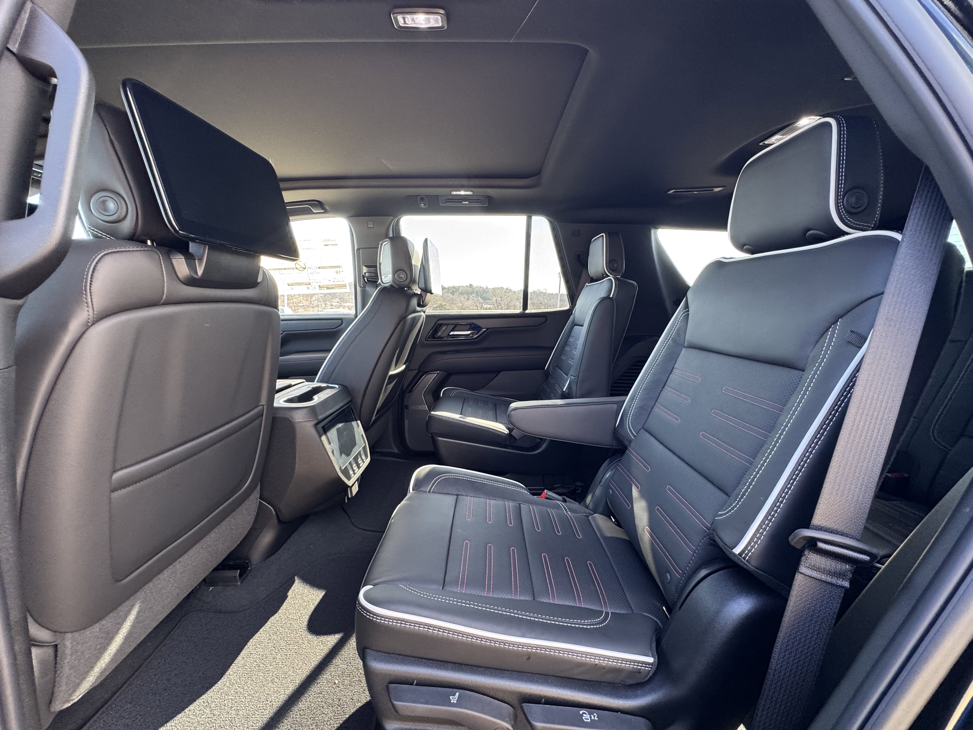 New 2026 GMC Yukon AT4 Ultimate image 10