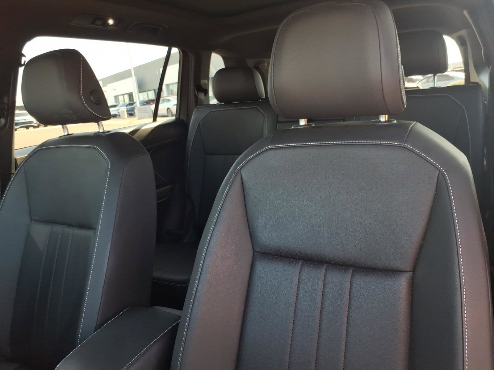 Certified 2023 Volkswagen Tiguan SE R-Line image 20