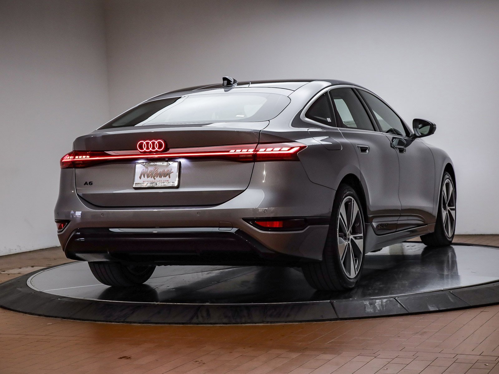New 2025 Audi A6 e-tron Premium Plus image 8