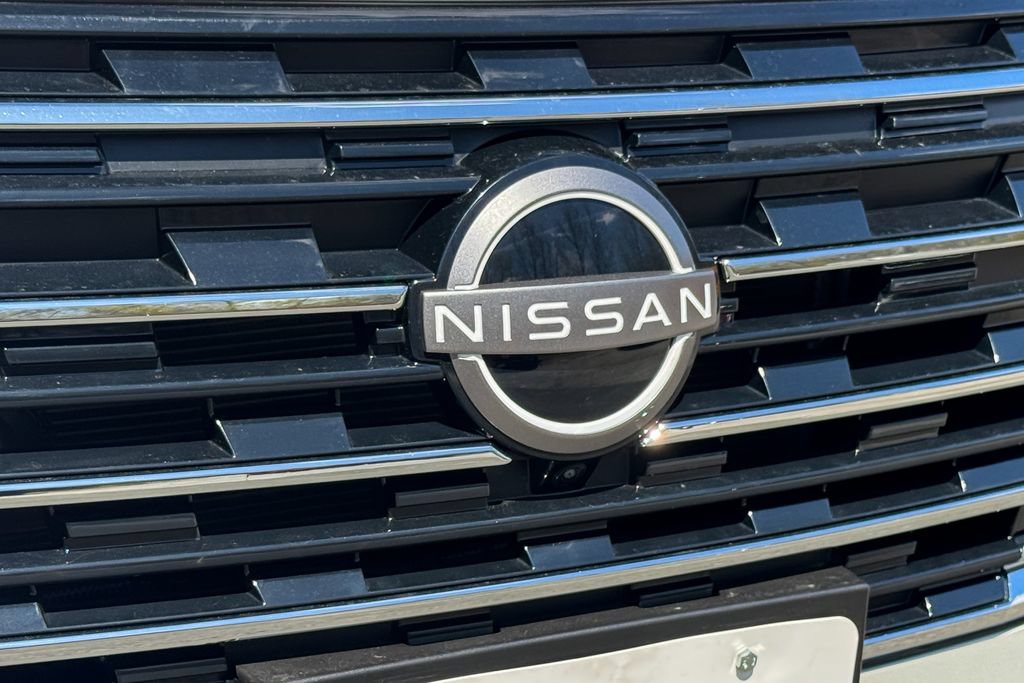Used 2024 Nissan Rogue Platinum w/ Platinum Premium Package AWD/4WD image 9