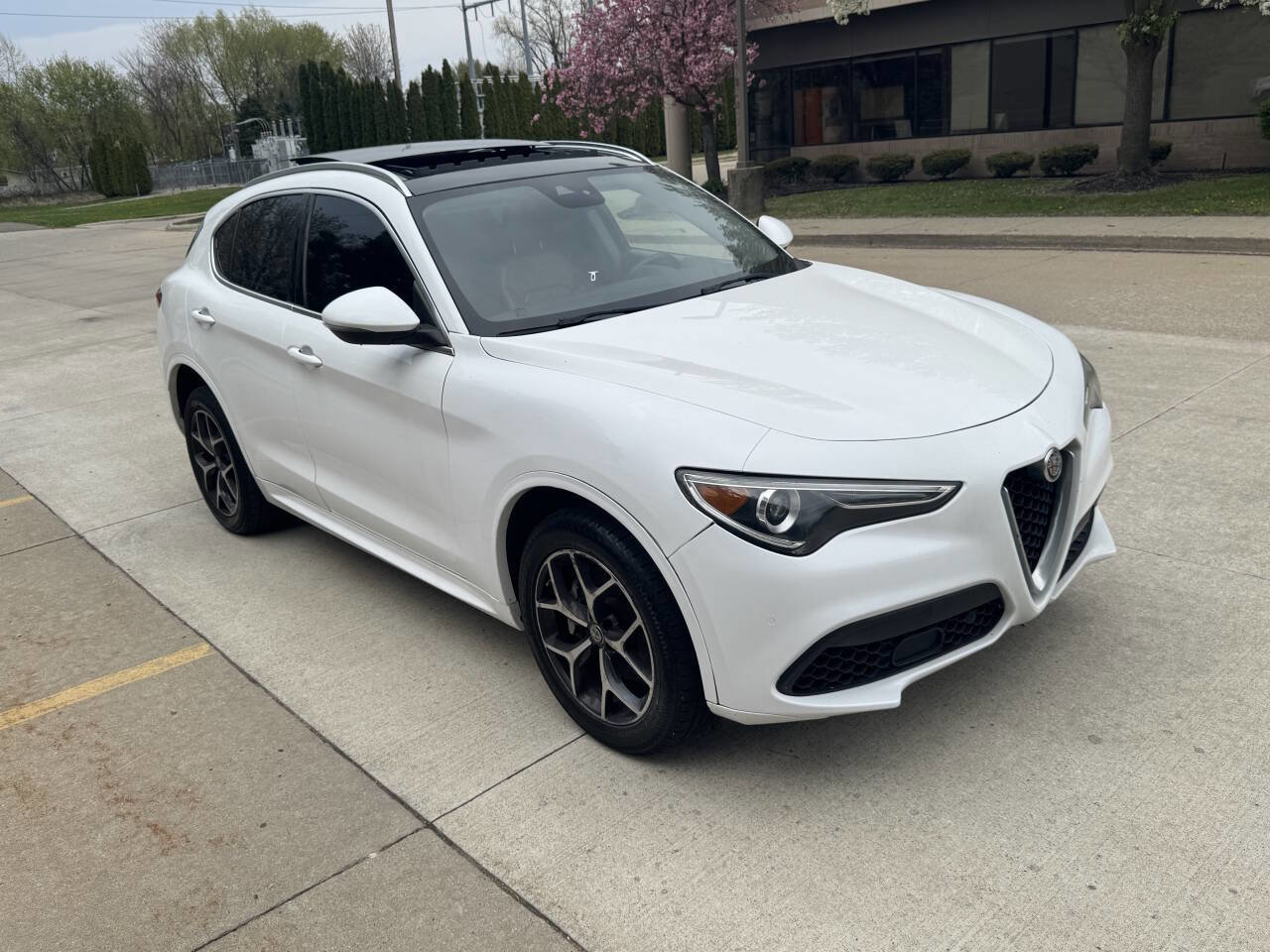 Used 2021 Alfa Romeo Stelvio Ti AWD/4WD image 8