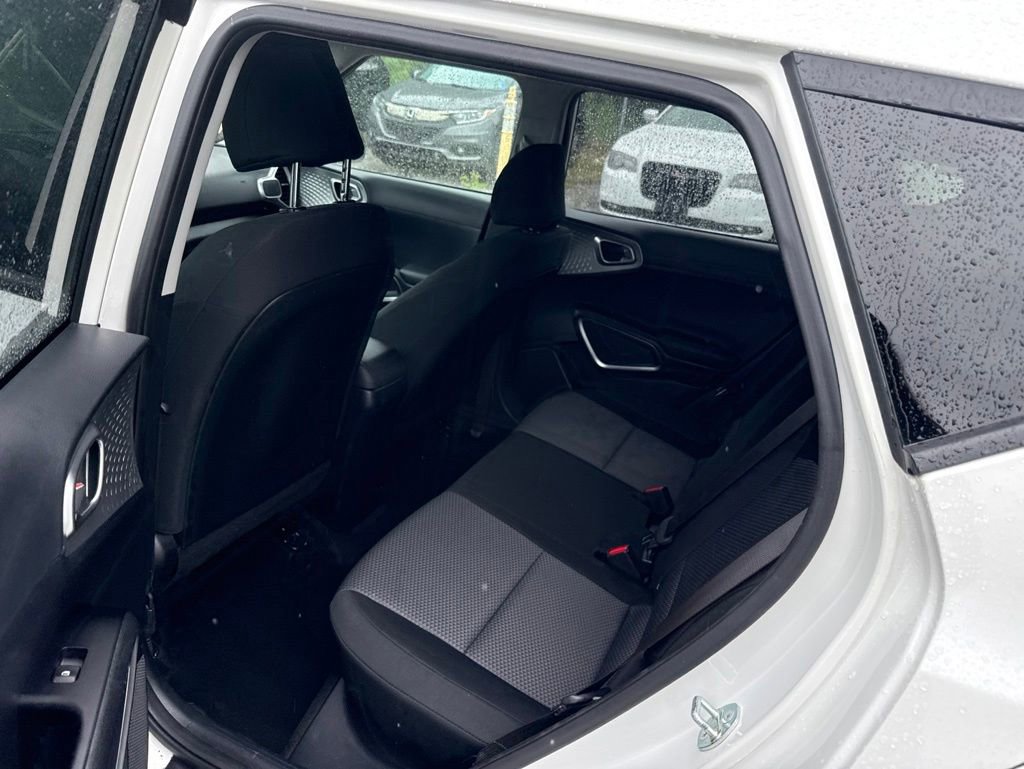 Used 2023 Kia Soul LX w/ LX Technology Package FWD image 13