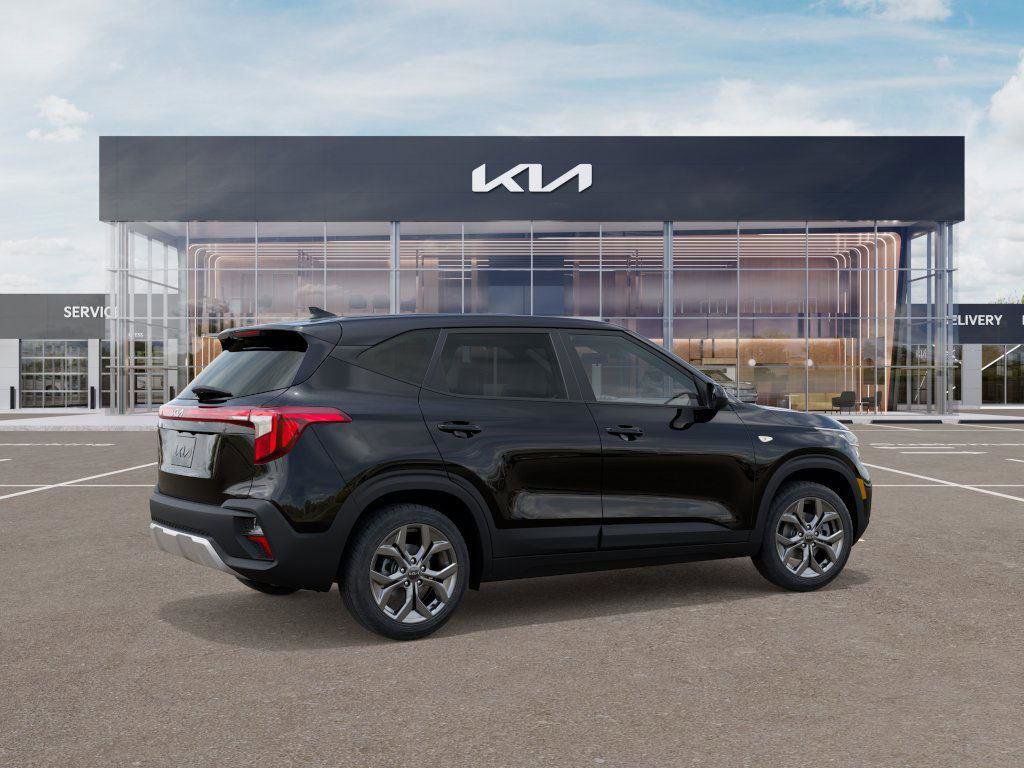 New 2026 Kia Seltos LX image 6