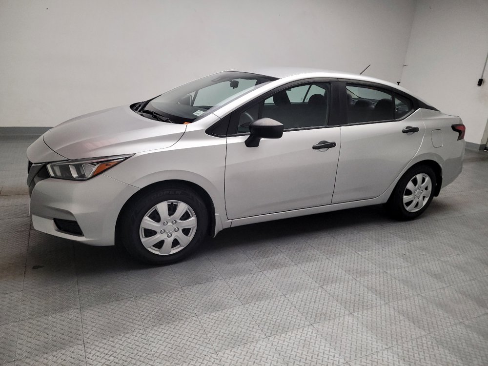 Used 2021 Nissan Versa S FWD image 2