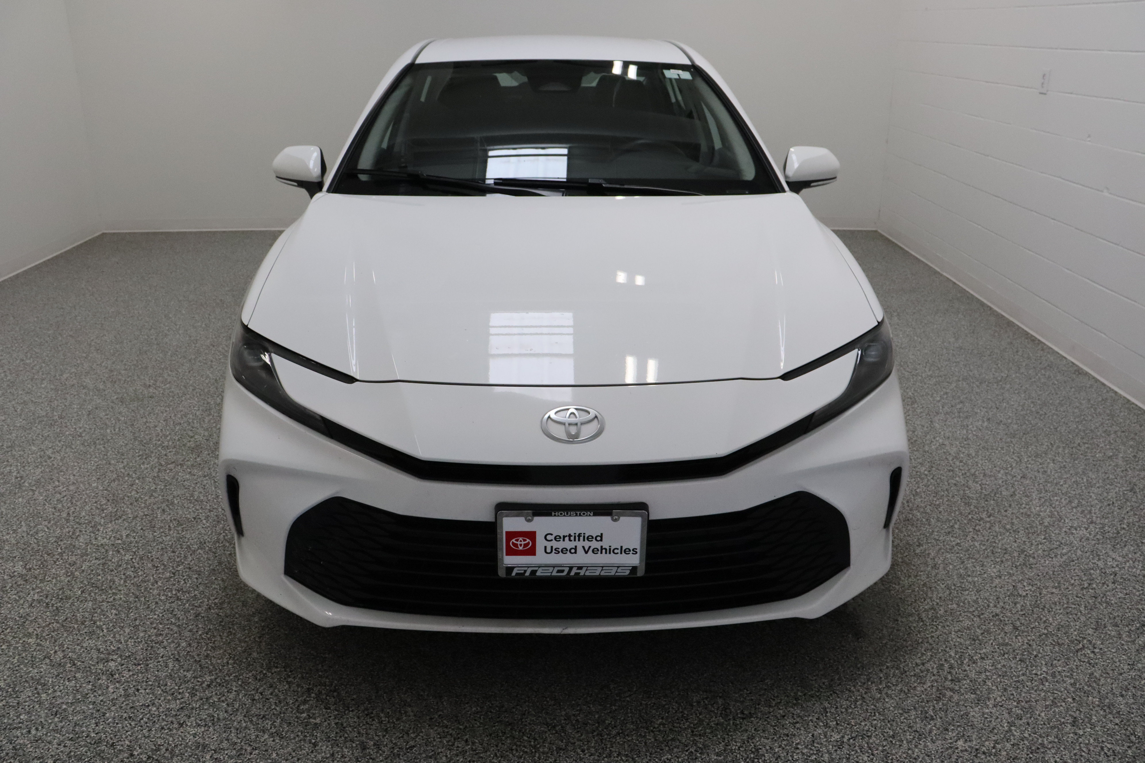 Certified 2025 Toyota Camry LE FWD image 3