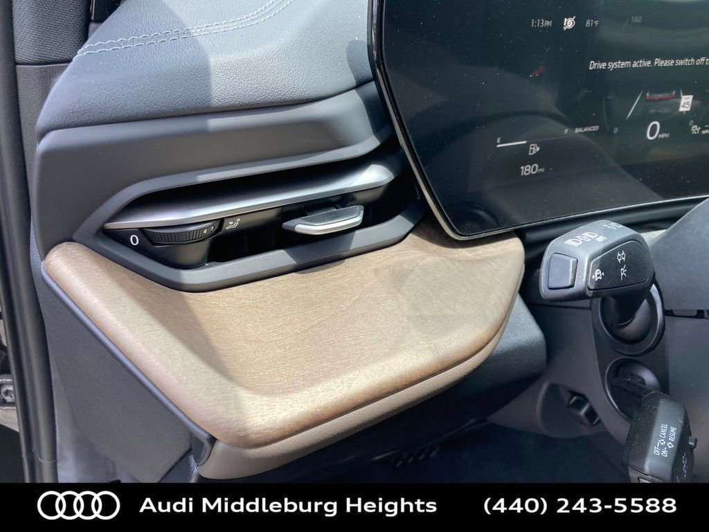 Used 2025 Audi Q5 Premium w/ Convenience Package image 13