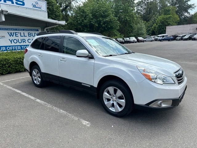 Used 2010 Subaru Outback 2.5i Premium AWD/4WD image 3