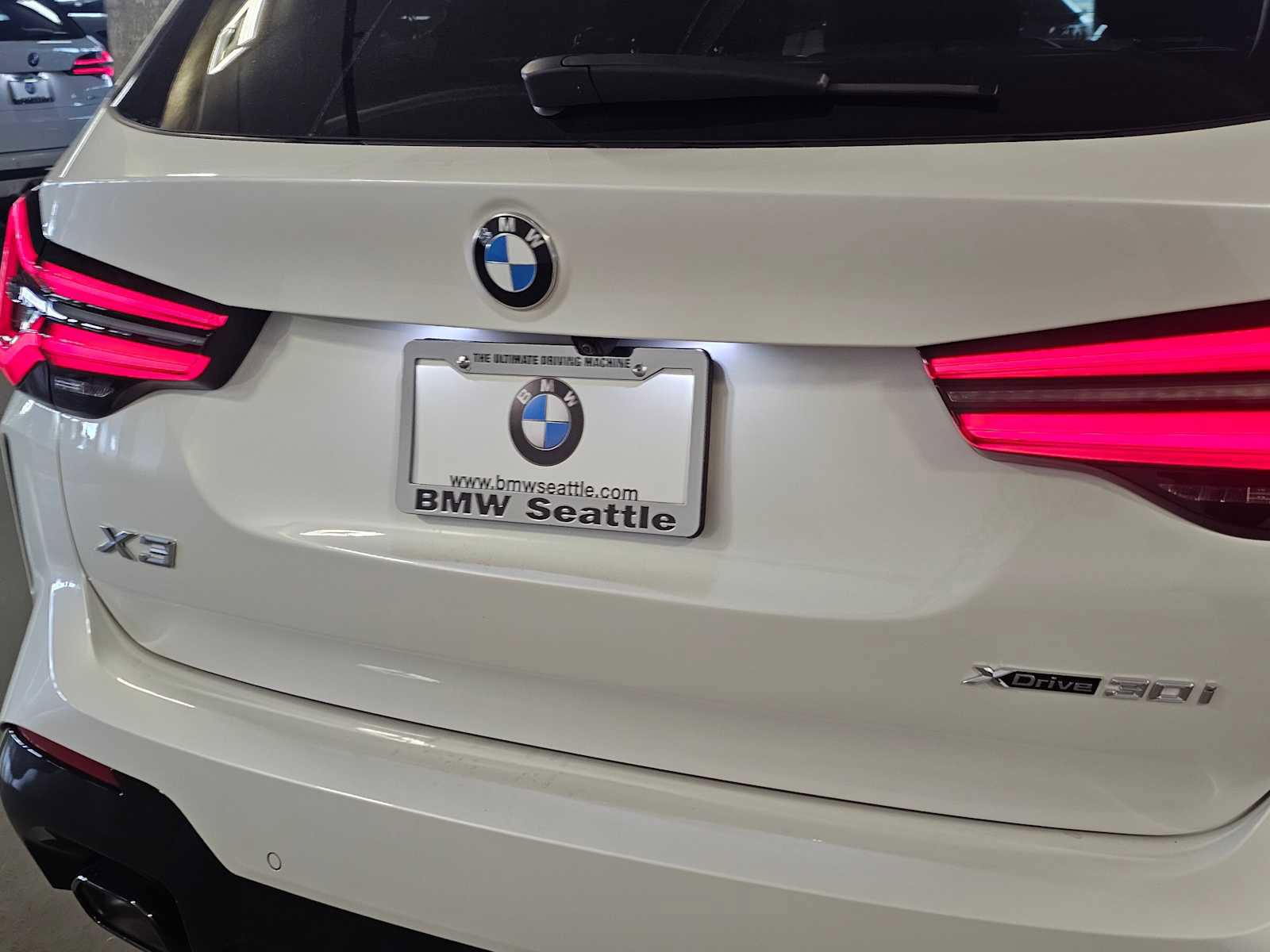 Used 2023 BMW X3 xDrive30i w/ M Sport Package AWD/4WD image 7