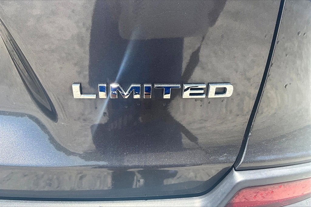 Used 2021 Jeep Cherokee Limited image 7