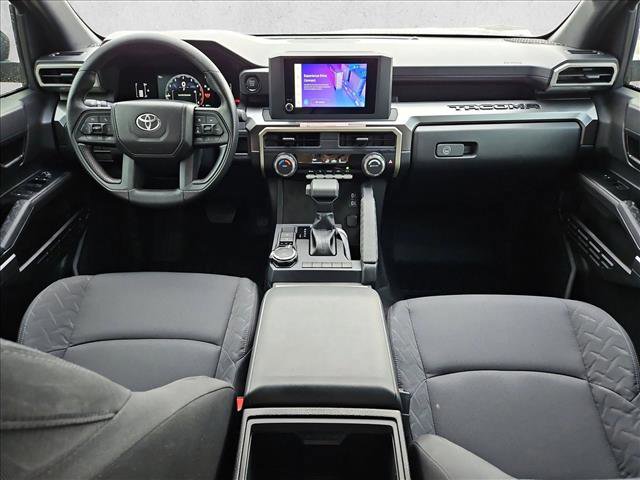 Used 2025 Toyota Tacoma SR5 AWD/4WD image 17