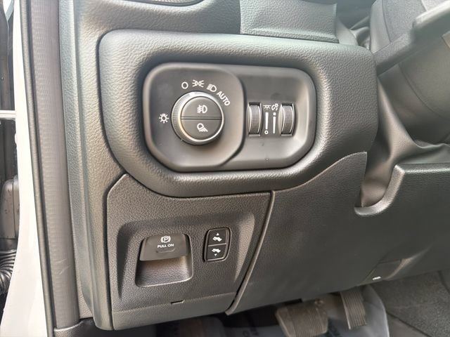 New 2026 RAM 1500 Laramie AWD/4WD image 15
