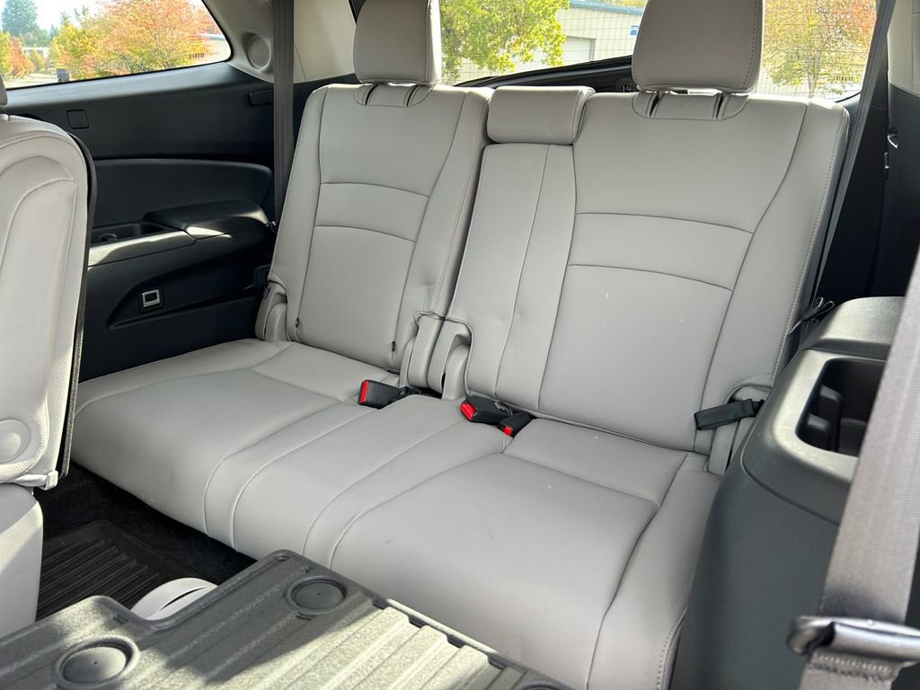 Used 2021 Honda Pilot Touring image 36