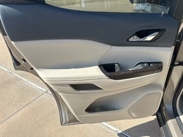 Used 2022 GMC Acadia Denali w/ Denali Ultimate Package AWD/4WD image 28