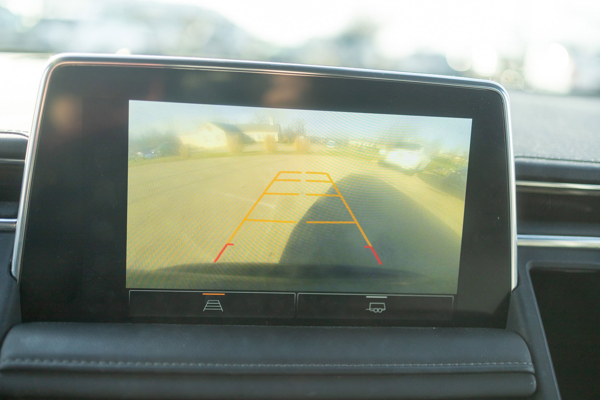 Used 2023 GMC Yukon XL SLE image 11