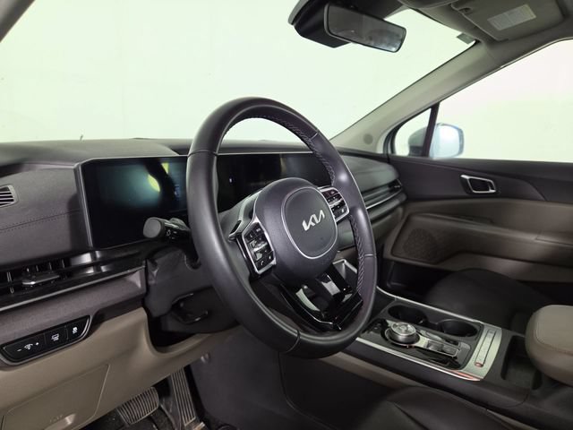 Certified 2025 Kia Carnival EX FWD image 13