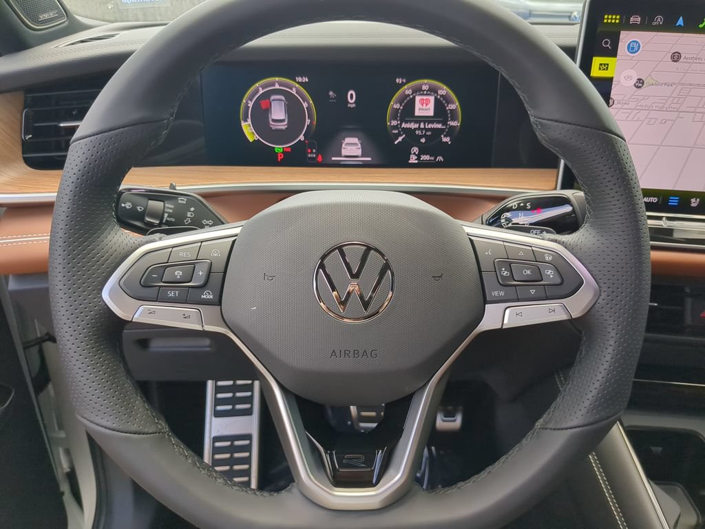 New 2026 Volkswagen Tiguan SEL R-Line AWD/4WD image 30